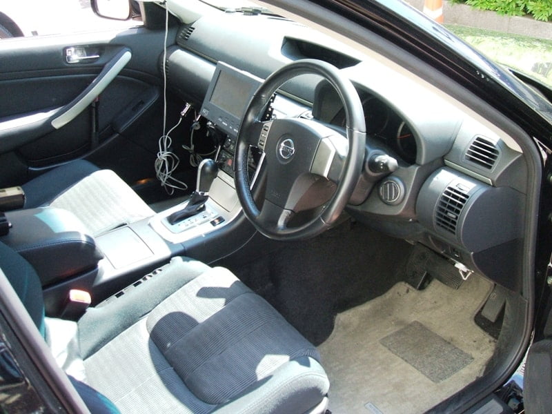 Image-Skyline_250GT_unmarked_car_interior